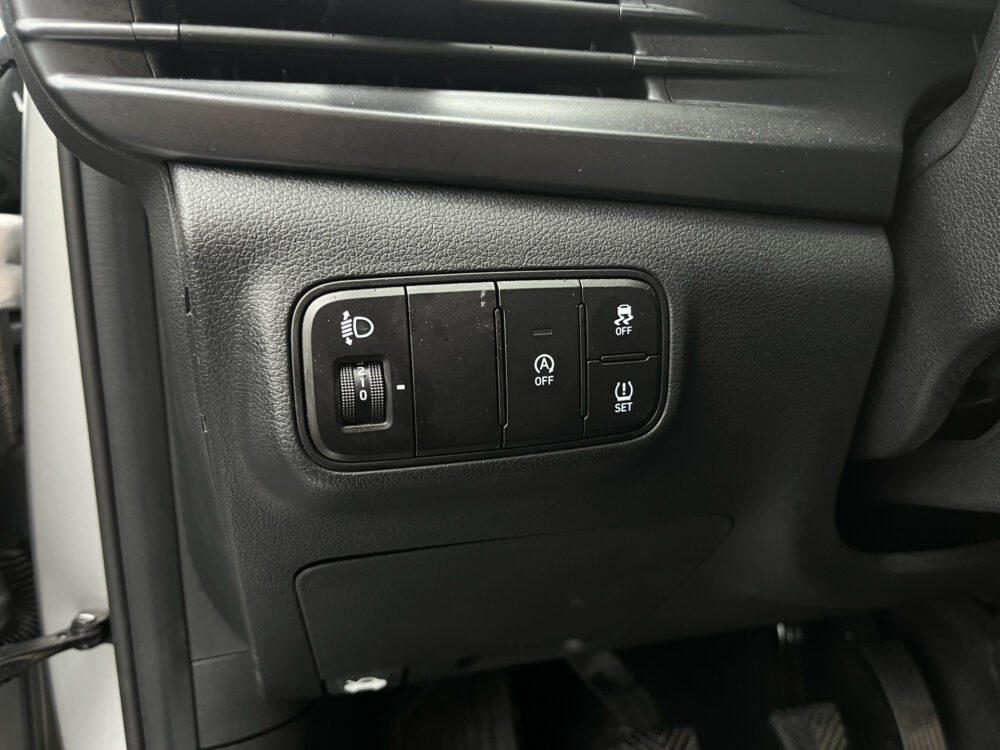 Hyundai i20 1.0 T-GDI Comfort Smart // DIGITAL COCKPIT // CRUISE // CAMERA+SENSOREN // NAVI+CARPLAY // 15