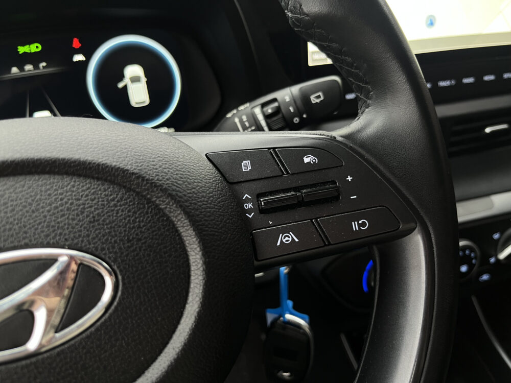 Hyundai i20 1.0 T-GDI Comfort Smart // DIGITAL COCKPIT // CRUISE // CAMERA+SENSOREN // NAVI+CARPLAY // 18