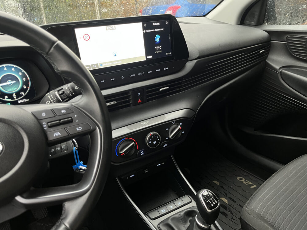 Hyundai i20 1.0 T-GDI Comfort Smart // DIGITAL COCKPIT // CRUISE // CAMERA+SENSOREN // NAVI+CARPLAY // 19