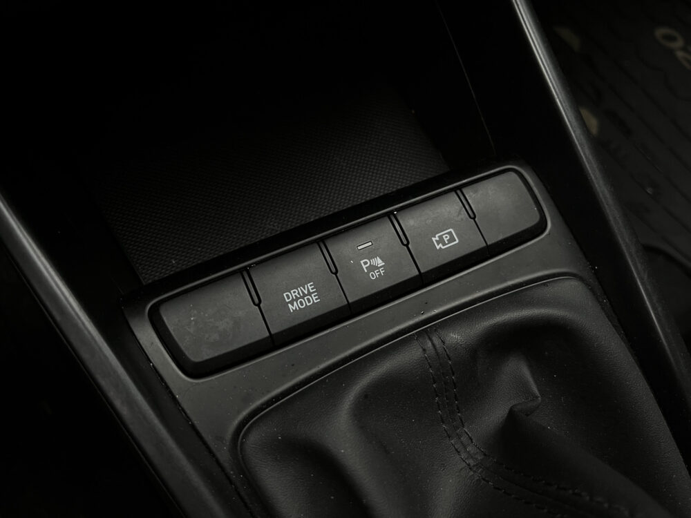 Hyundai i20 1.0 T-GDI Comfort Smart // DIGITAL COCKPIT // CRUISE // CAMERA+SENSOREN // NAVI+CARPLAY // 21