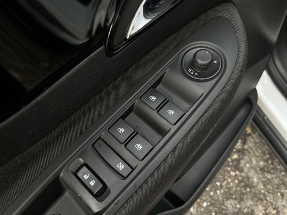 Opel Mokka X 1.4 Turbo Edition // LED // NAVI + CARPLAY // CRUISE CONTROL // PARKEERSENSOREN VOOR+ACHTER // 16