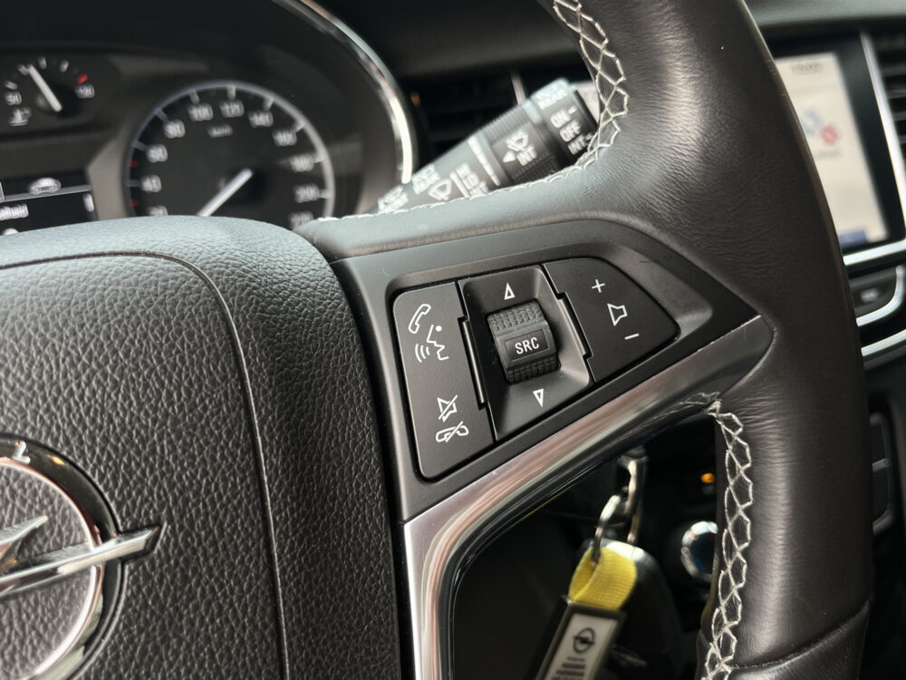 Opel Mokka X 1.4 Turbo Edition // LED // NAVI + CARPLAY // CRUISE CONTROL // PARKEERSENSOREN VOOR+ACHTER // 19