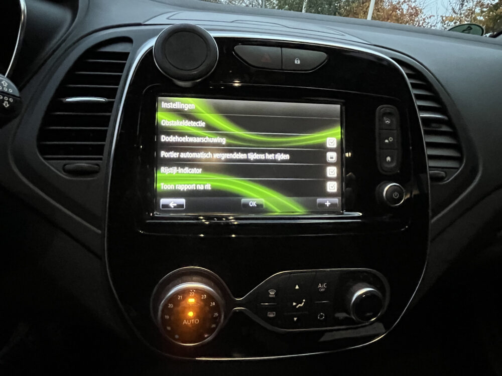 Renault Captur 1.3 TCe Intens // 1e EIGENAAR!! // AUTOMAAT // CRUISE // CAMERA // CLIMA // NAVI // BLUETOOTH // 15