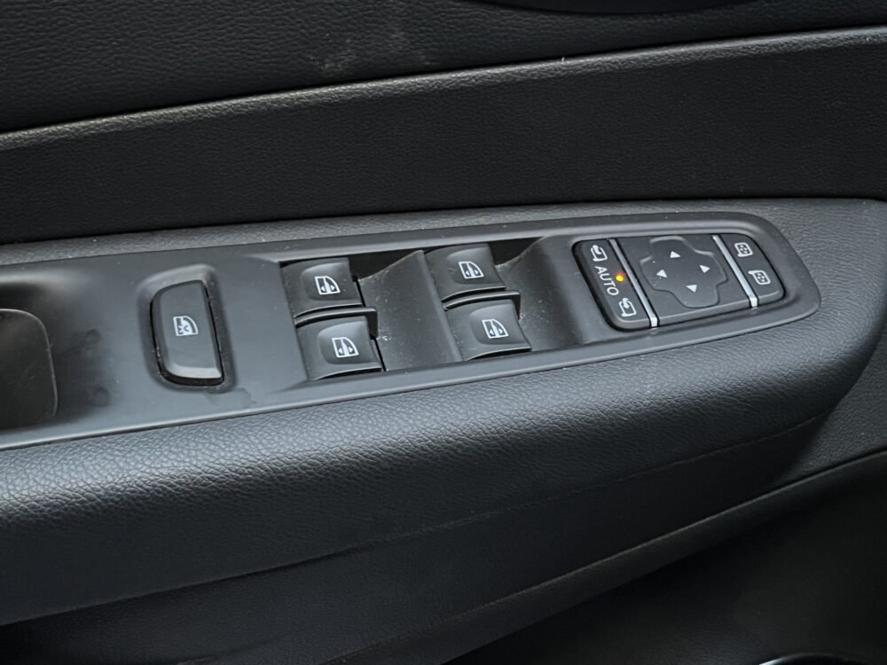 Renault Captur 1.3 TCe Intens // 1e EIGENAAR!! // AUTOMAAT // CRUISE // CAMERA // CLIMA // NAVI // BLUETOOTH // 22