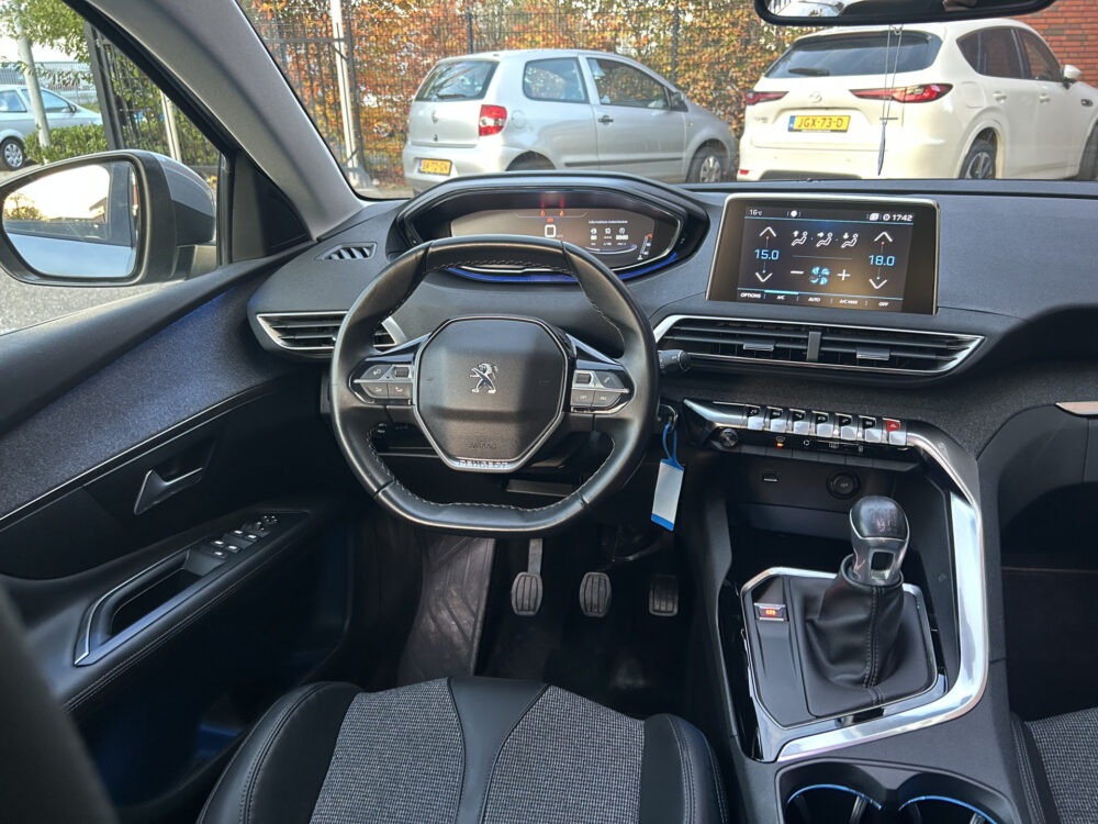 Peugeot 3008 1.2 PureTech Allure 1e EIGENAAR!! // LED // NAVI + CARPLAY // PDC V+A // CAMERA V+A // PANO/SCHUIFKANTELDAK 7