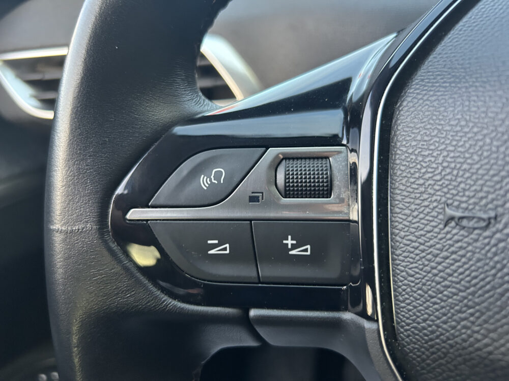 Peugeot 3008 1.2 PureTech Allure 1e EIGENAAR!! // LED // NAVI + CARPLAY // PDC V+A // CAMERA V+A // PANO/SCHUIFKANTELDAK 9