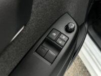 Toyota Yaris 1.5 Hybrid Business Plus // ADAPTIEVE CRUISE // NAVI+CARPLAY // CAMERA // CLIMA // STOELVERWARMING // 50