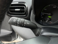 Toyota Yaris 1.5 Hybrid Business Plus // ADAPTIEVE CRUISE // NAVI+CARPLAY // CAMERA // CLIMA // STOELVERWARMING // 53