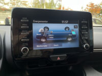 Toyota Yaris 1.5 Hybrid Business Plus // ADAPTIEVE CRUISE // NAVI+CARPLAY // CAMERA // CLIMA // STOELVERWARMING // 64