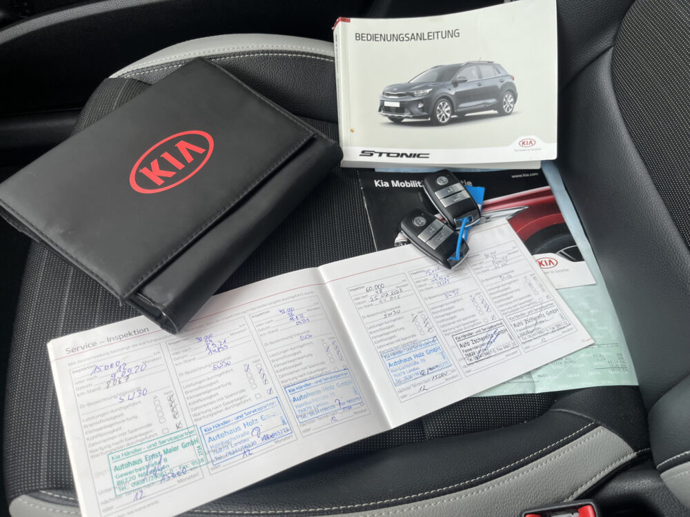 Kia Stonic 1.0 T-GDi ExecutiveLine // LED // KEYLESS // DODEHOEK // HALF LEDER // NAVI+CARPLAY // AFN. TREKHAAK // STOEL+STUURVERWARMING // 33