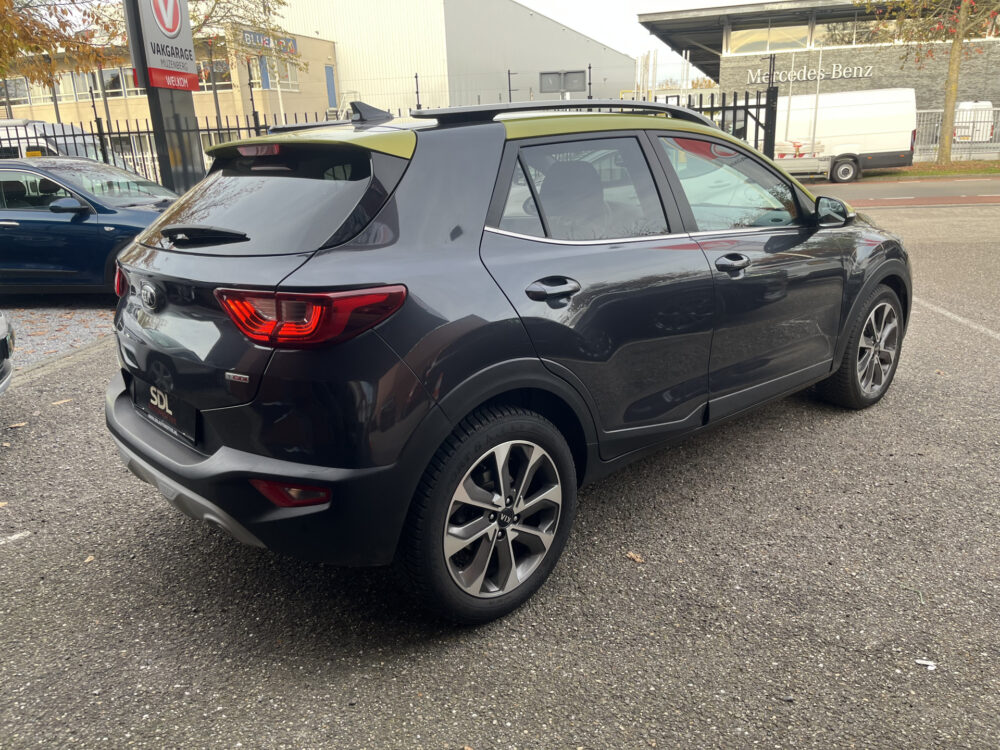 Kia Stonic 1.0 T-GDi ExecutiveLine // LED // KEYLESS // DODEHOEK // HALF LEDER // NAVI+CARPLAY // AFN. TREKHAAK // STOEL+STUURVERWARMING // 5