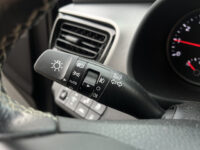 Kia Stonic 1.0 T-GDi ExecutiveLine // LED // KEYLESS // DODEHOEK // HALF LEDER // NAVI+CARPLAY // AFN. TREKHAAK // STOEL+STUURVERWARMING // 56