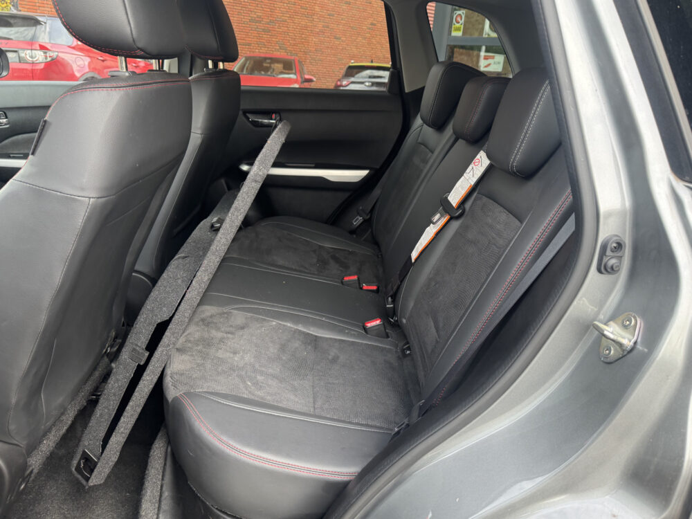 Suzuki Vitara 1.4 Boosterjet Stijl 1e Eigenaar 51.000KM UNIEK // NAVI // CAMERA // ADAPTIVE CRUISE // CLIMA // STOELVERWARMING // 9