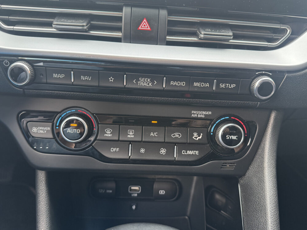 Kia Niro 1.6 GDi Hybrid DynamicPlusLine// VITRUAL COCKPIT // TREKHAAK // NAVI // ADAPTIVE CRUISE // CAMERA // STOELVERWARMING // 17