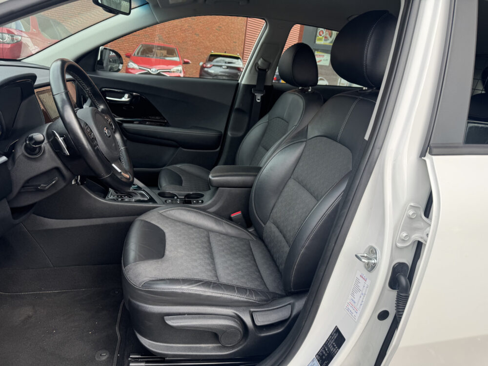 Kia Niro 1.6 GDi PHEV DynamicLine // LED // APPLE CARPLAY / ANDROID AUTO // PDC V+A // CAMERA // ADAPTIV CRUISE // STOEL + STUURWIELVERWA 8