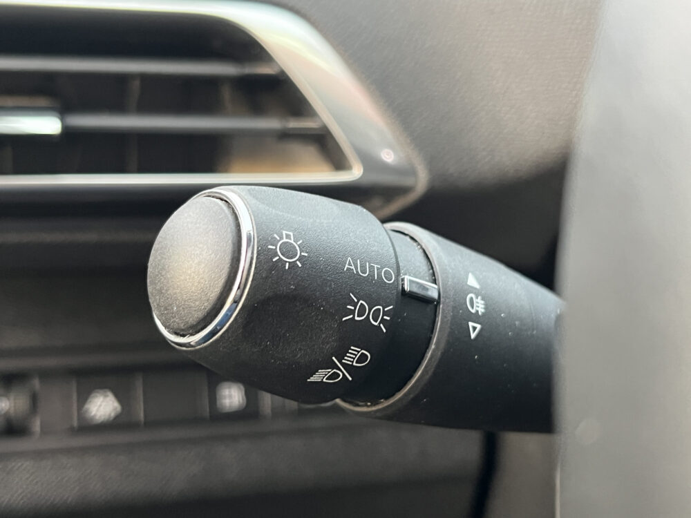 Peugeot 3008 1.6 HYbrid 225 Allure // NAVI // CAMERA // CLIMA // CRUISE // STOELVERWARMING // 23