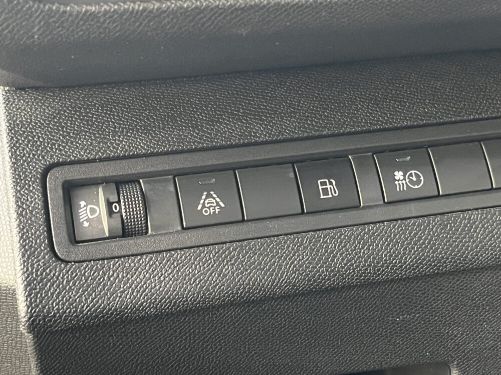 Peugeot 3008 1.6 HYbrid 225 Allure // NAVI // CAMERA // CLIMA // CRUISE // STOELVERWARMING // 27