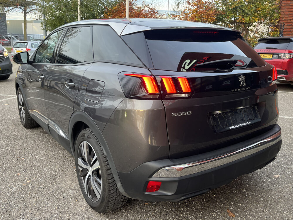 Peugeot 3008 1.6 HYbrid 225 Allure // NAVI // CAMERA // CLIMA // CRUISE // STOELVERWARMING // 3