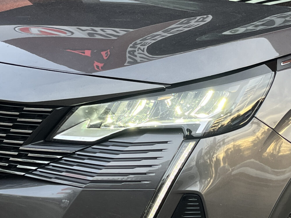 Peugeot 3008 1.6 HYbrid 225 Allure // NAVI // CAMERA // CLIMA // CRUISE // STOELVERWARMING // 6