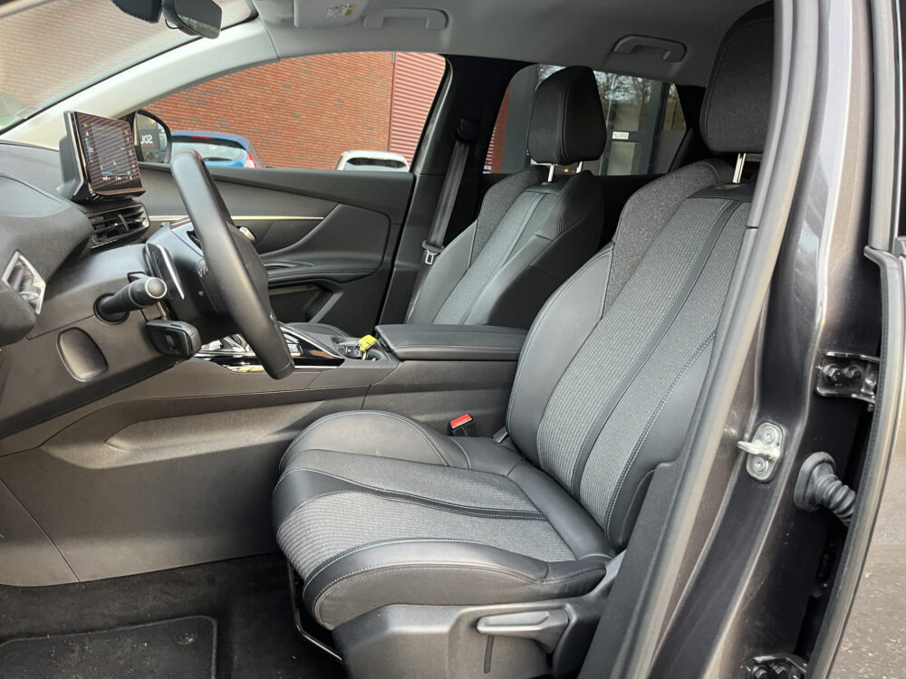 Peugeot 3008 1.6 HYbrid 225 Allure // NAVI // CAMERA // CLIMA // CRUISE // STOELVERWARMING // 9