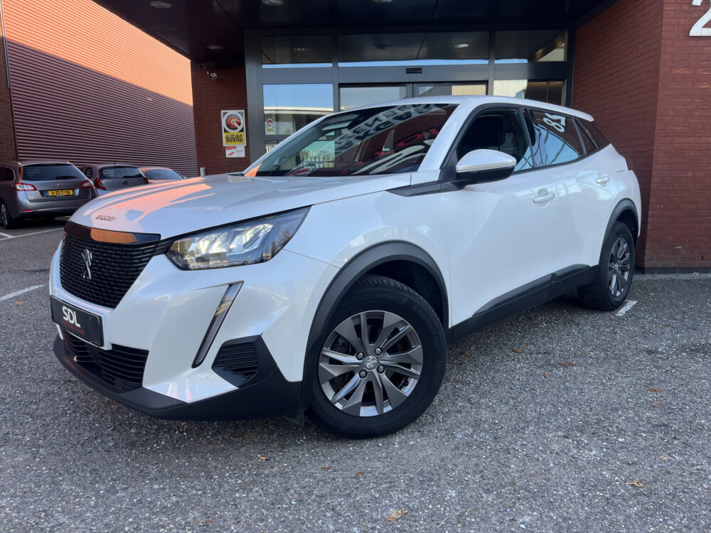 Peugeot 2008 1.2 PureTech Allure // LED // CRUISE // CAMERA+SENSOREN // APPLE CARPLAY-ANDROID AUTO // 1