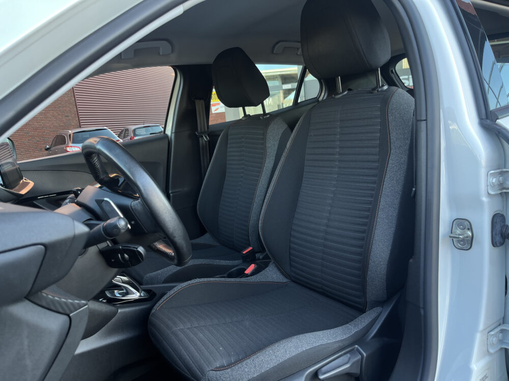 Peugeot 2008 1.2 PureTech Allure // LED // CRUISE // CAMERA+SENSOREN // APPLE CARPLAY-ANDROID AUTO // 13