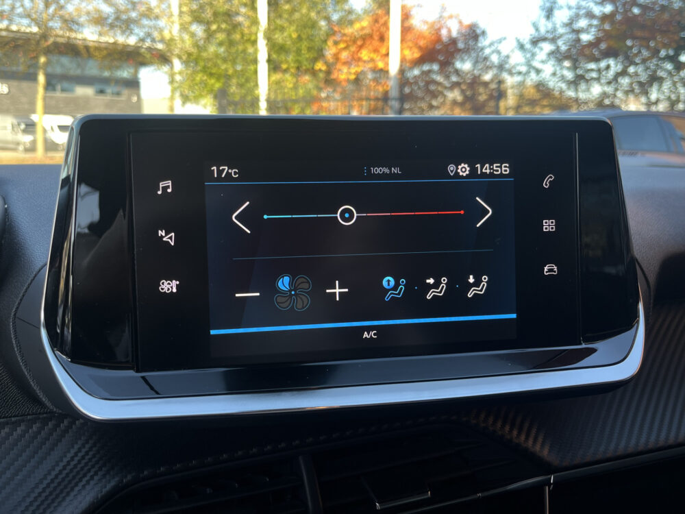 Peugeot 2008 1.2 PureTech Allure // LED // CRUISE // CAMERA+SENSOREN // APPLE CARPLAY-ANDROID AUTO // 25