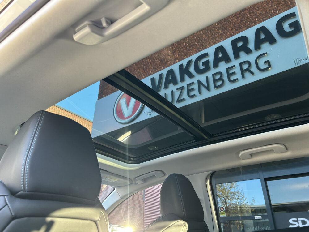 Peugeot 3008 1.2 PureTech Crossway 1e EIGENAAR!! // NAVI + CARPLAY // LED // PANO/SCHUIFKANTELDAK // CAMERA // TREKHAAK!! 17