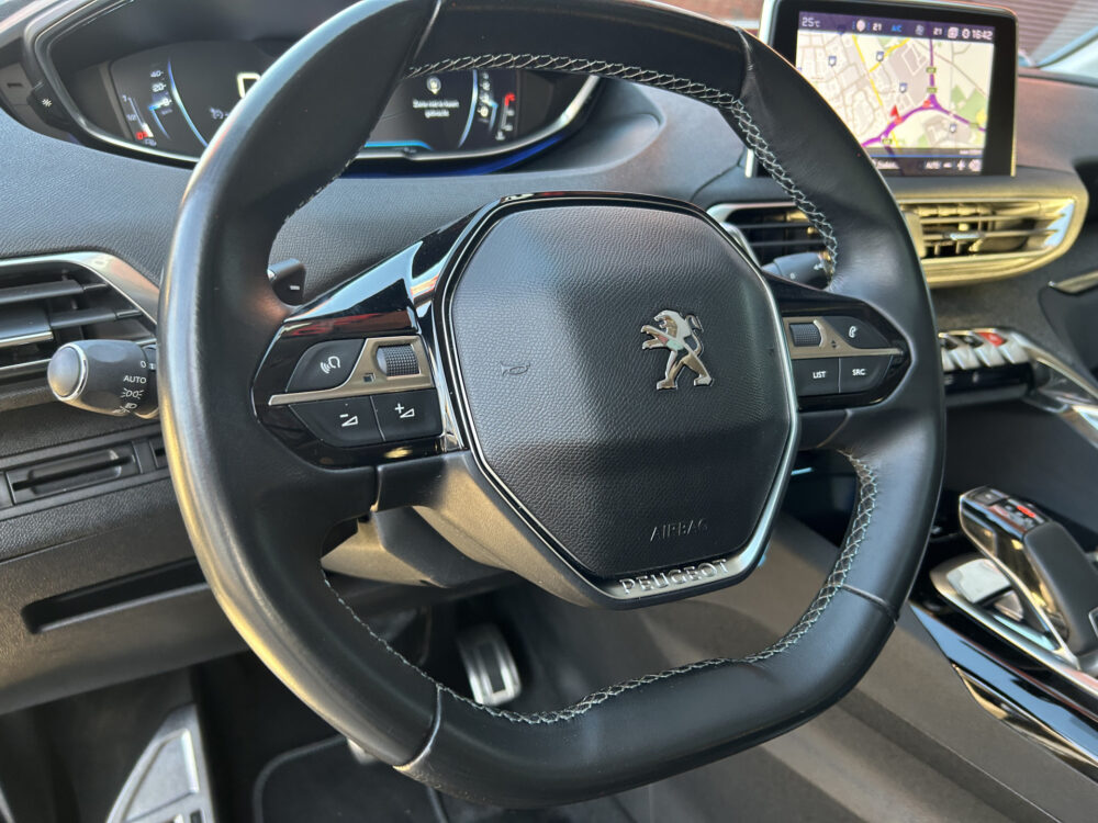 Peugeot 3008 1.2 PureTech Crossway 1e EIGENAAR!! // NAVI + CARPLAY // LED // PANO/SCHUIFKANTELDAK // CAMERA // TREKHAAK!! 6