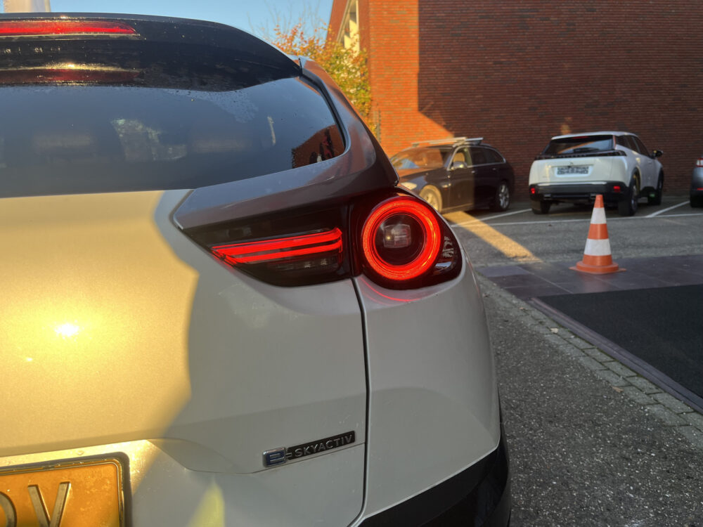 Mazda MX-30 e-SkyActiv 145 First Edition 36 kWh SOH 95%!! // HEAD-UP DISPLAY // DODEHOEK // ELEK.STOEL+GEHEUGEN // ADAPT. CRUISE // FULL LED 11