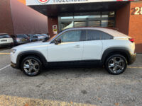 Mazda MX-30 e-SkyActiv 145 First Edition 36 kWh SOH 95%!! // HEAD-UP DISPLAY // DODEHOEK // ELEK.STOEL+GEHEUGEN // ADAPT. CRUISE // FULL LED 36