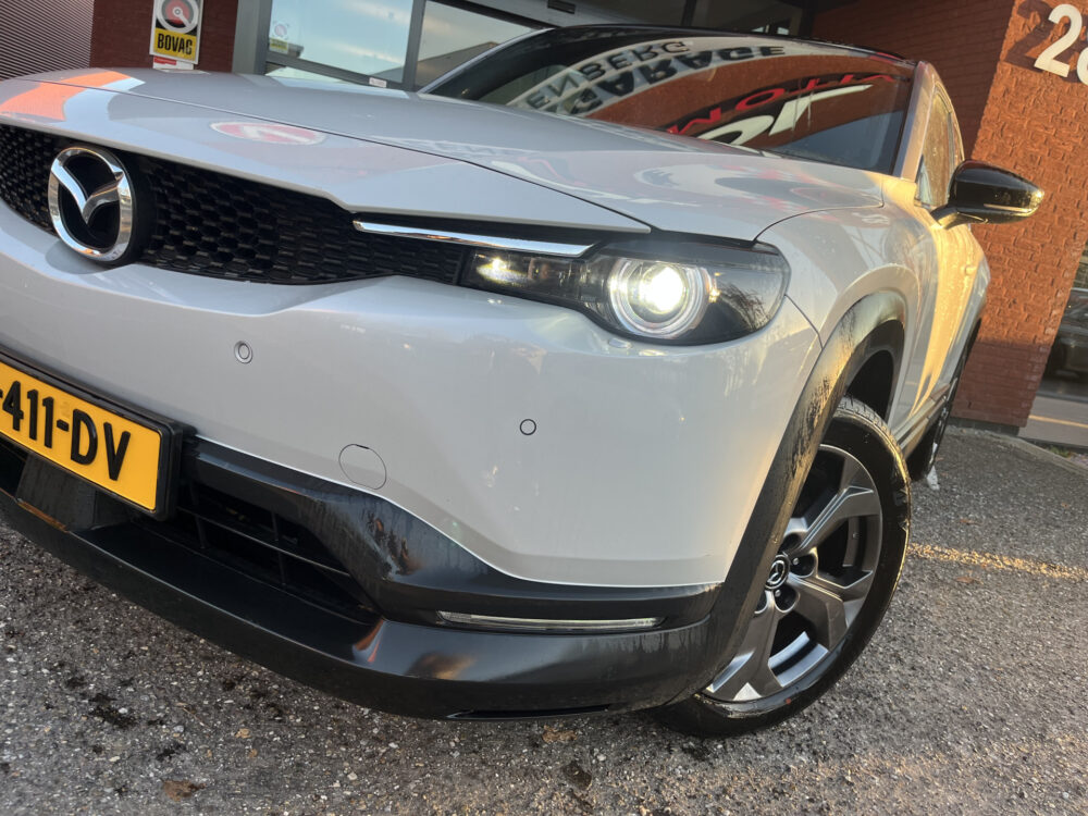 Mazda MX-30 e-SkyActiv 145 First Edition 36 kWh SOH 95%!! // HEAD-UP DISPLAY // DODEHOEK // ELEK.STOEL+GEHEUGEN // ADAPT. CRUISE // FULL LED 9
