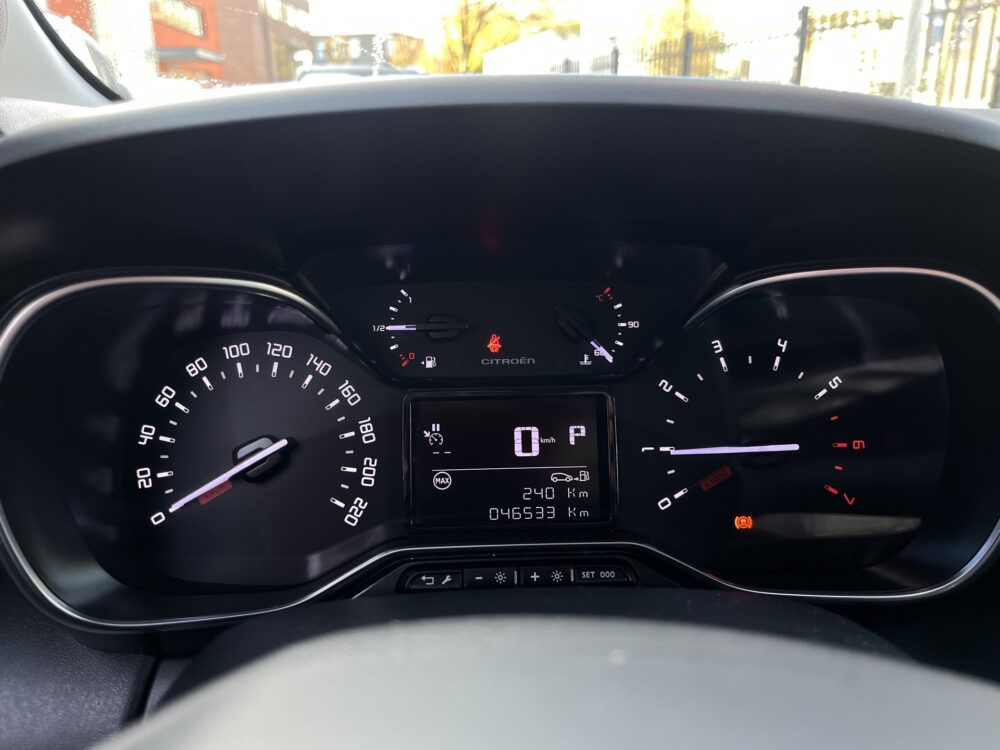 Citroën C3 Aircross 1.2 PureTech S&S Feel // CLIMA // CRUISE // NAVI // APPLE CARPLAY-ANDROID AUTO // 30