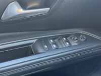 Peugeot 5008 1.2 PureTech Allure // 7 PERSOONS!! // NAVI // CAMERA // CLIMA // CRUISE // LEDER // DODENHOEK SENSOR // 58