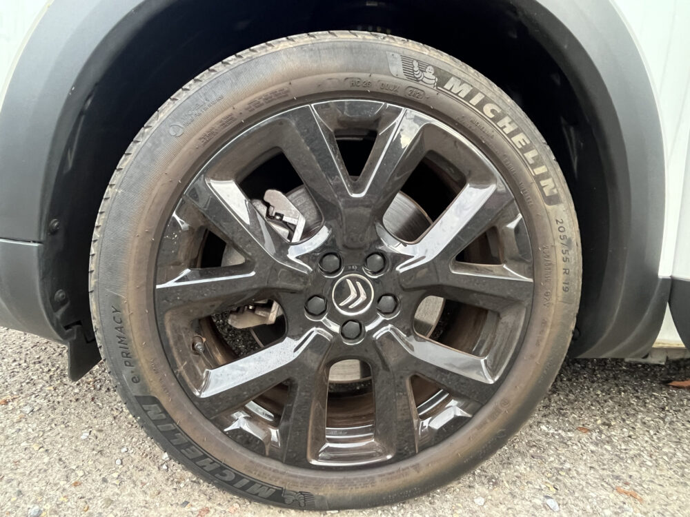 Citroën C5 Aircross 1.6 Plug-in Hybrid 225 Shine // TREKHAAK // SCHUIF KANTEL-DAK // NAVI // ADAPTIVE CRUISE // CAMERA // CLIMA // APPLE CARPLAY-AND 7