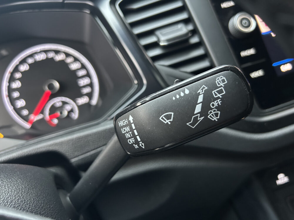 Volkswagen T-Roc 1.0 TSI Style // LED // APPLE CARPLAY / ANDROID AUTO // CLIMA // PDC V+A // STOELVERWARMING 12