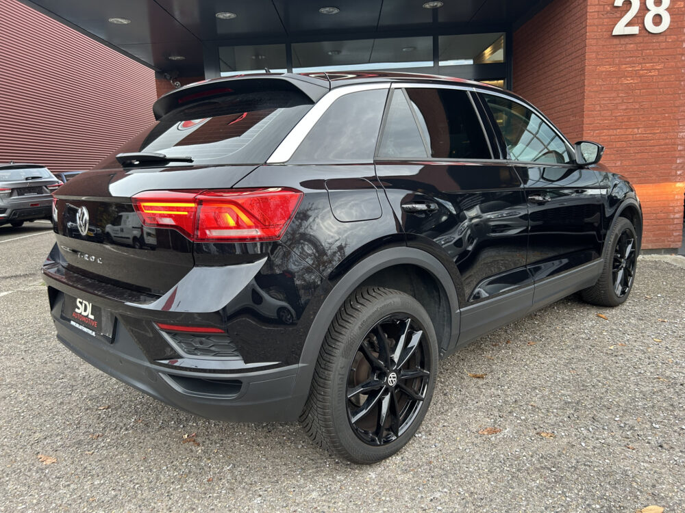 Volkswagen T-Roc 1.0 TSI Style // LED // APPLE CARPLAY / ANDROID AUTO // CLIMA // PDC V+A // STOELVERWARMING 2