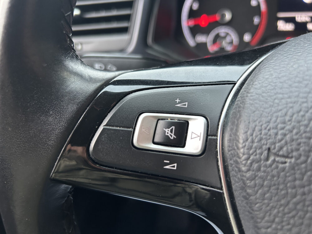 Volkswagen T-Roc 1.0 TSI Style // LED // APPLE CARPLAY / ANDROID AUTO // CLIMA // PDC V+A // STOELVERWARMING 9