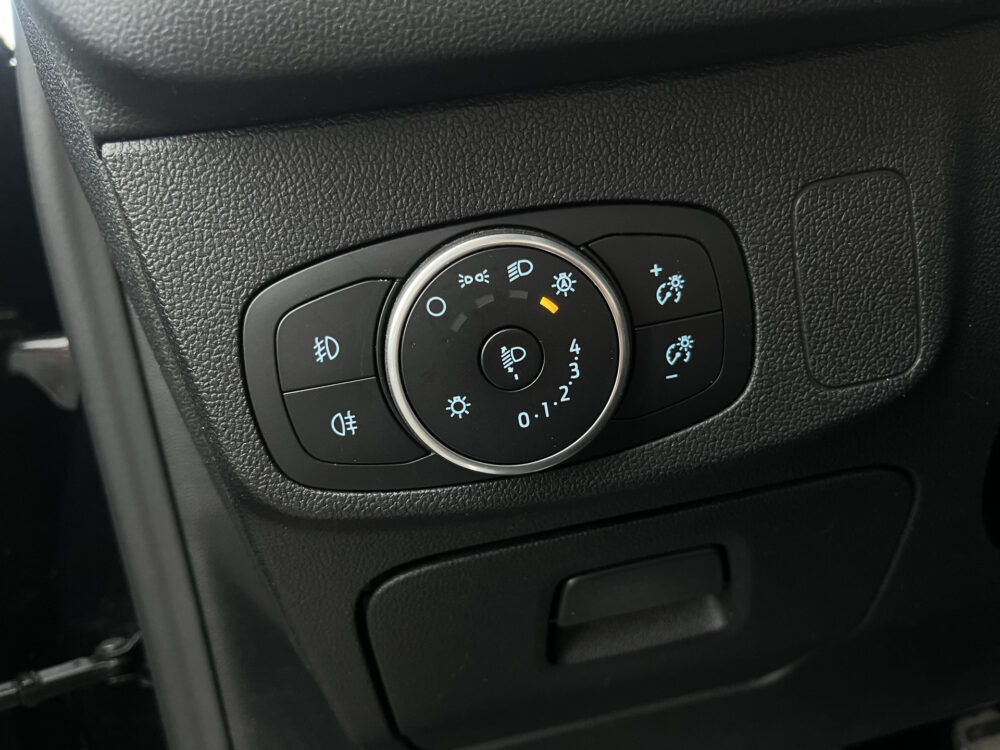 Ford FOCUS Wagon 1.0 EcoBoost 125PK ST Line Business // ADAPT. CRUISE // DODEHOEK // CLIMA // CAMERA+SENSOREN // NAVI+CARPLAY // STUUR+STOELVERWA 17