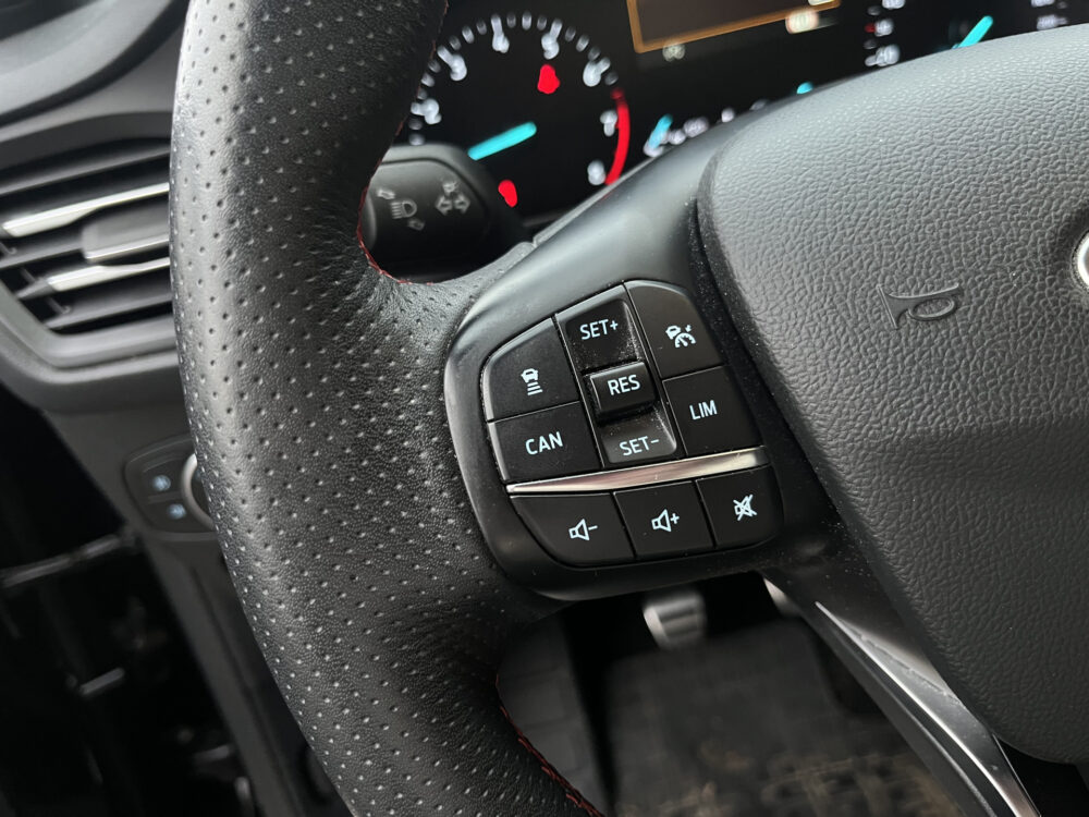 Ford FOCUS Wagon 1.0 EcoBoost 125PK ST Line Business // ADAPT. CRUISE // DODEHOEK // CLIMA // CAMERA+SENSOREN // NAVI+CARPLAY // STUUR+STOELVERWA 18