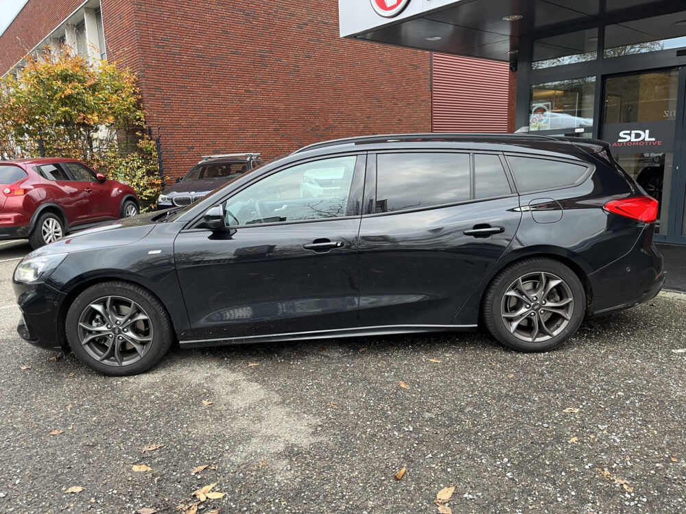 Ford FOCUS Wagon 1.0 EcoBoost 125PK ST Line Business // ADAPT. CRUISE // DODEHOEK // CLIMA // CAMERA+SENSOREN // NAVI+CARPLAY // STUUR+STOELVERWA 2