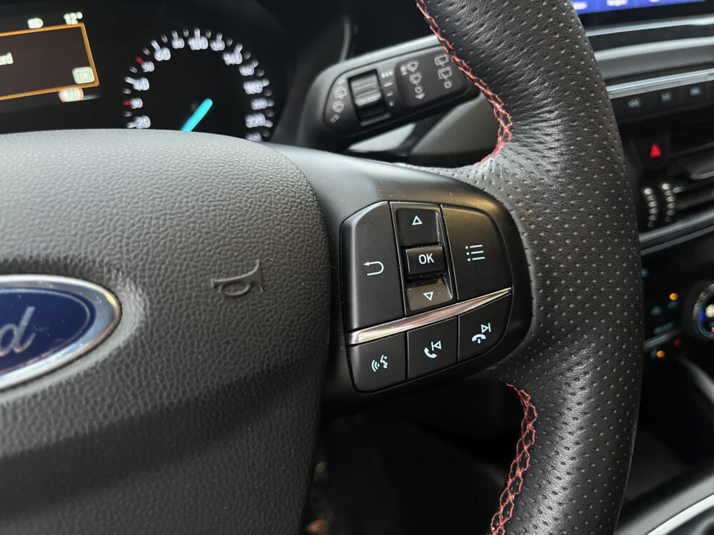 Ford FOCUS Wagon 1.0 EcoBoost 125PK ST Line Business // ADAPT. CRUISE // DODEHOEK // CLIMA // CAMERA+SENSOREN // NAVI+CARPLAY // STUUR+STOELVERWA 20