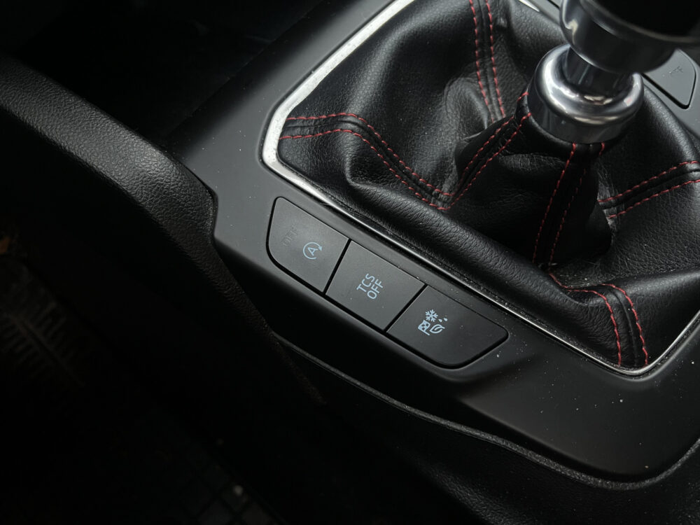 Ford FOCUS Wagon 1.0 EcoBoost 125PK ST Line Business // ADAPT. CRUISE // DODEHOEK // CLIMA // CAMERA+SENSOREN // NAVI+CARPLAY // STUUR+STOELVERWA 24