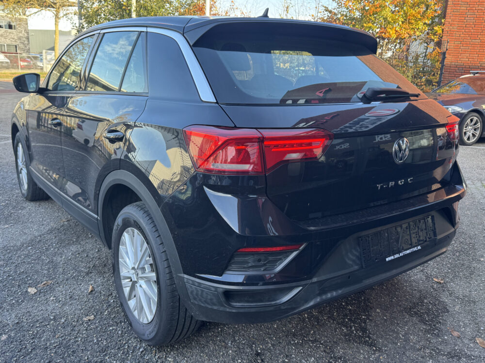 Volkswagen T-Roc 1.0 TSI Style // APPLE CARPLAY - ANDROID AUTO // PDC // CLIMA // STOELVERWARMING // 3