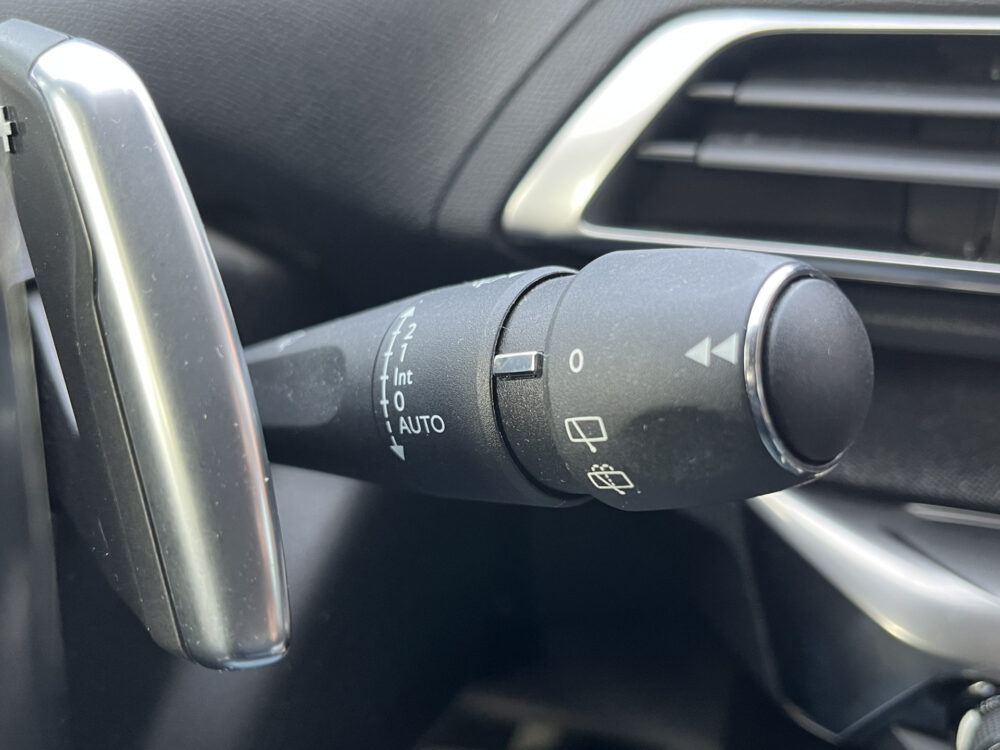 Peugeot 3008 1.2 PureTech Allure // DIGI COCKPIT! // NAVI // CAMERA // CLIMA // CRUISE // TREKHAAK // APPLE CARPLAY - ANDROID AUTO // ELEK. A 24