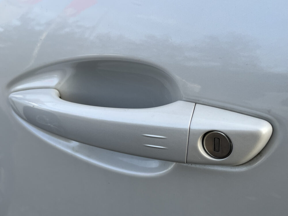 Peugeot 3008 1.2 PureTech Allure // DIGI COCKPIT! // NAVI // CAMERA // CLIMA // CRUISE // TREKHAAK // APPLE CARPLAY - ANDROID AUTO // ELEK. A 28