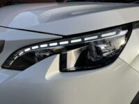 Peugeot 3008 1.2 PureTech Allure // DIGI COCKPIT! // NAVI // CAMERA // CLIMA // CRUISE // TREKHAAK // APPLE CARPLAY - ANDROID AUTO // ELEK. A 40