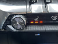 Peugeot 3008 1.2 PureTech Allure // DIGI COCKPIT! // NAVI // CAMERA // CLIMA // CRUISE // TREKHAAK // APPLE CARPLAY - ANDROID AUTO // ELEK. A 54