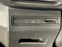 Peugeot 3008 1.2 PureTech Allure // DIGI COCKPIT! // NAVI // CAMERA // CLIMA // CRUISE // TREKHAAK // APPLE CARPLAY - ANDROID AUTO // ELEK. A 59