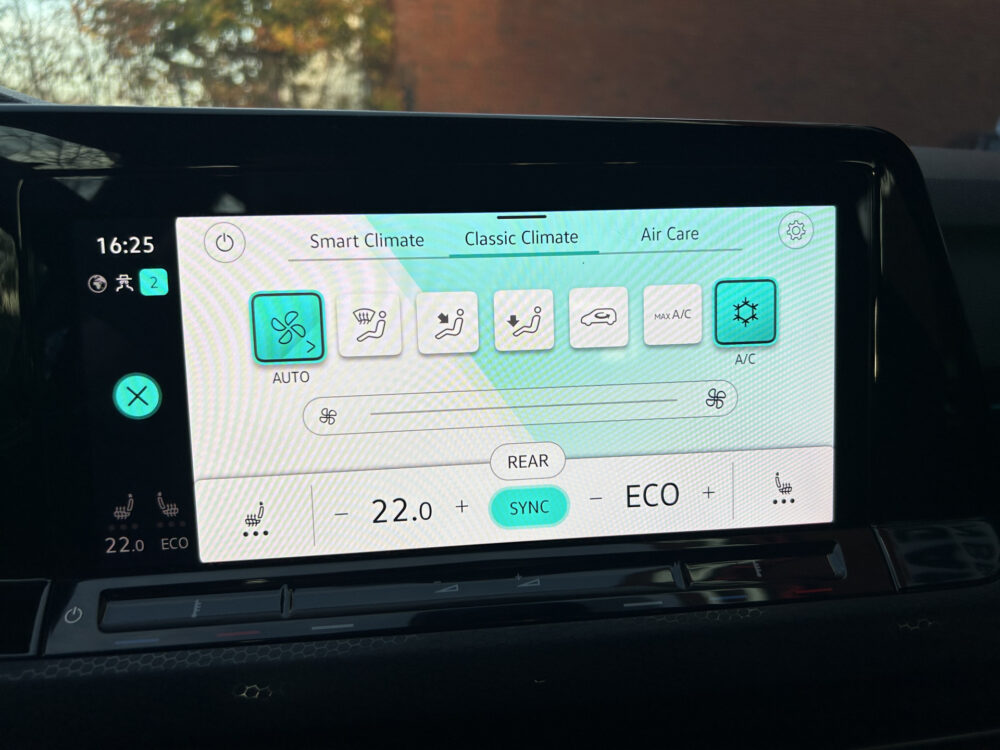 Volkswagen Golf 1.4 eHybrid GTE 1e EIGENAAR!! // FULL LED // ADAPTIV. CRUISE // NAVI // PDC V+A // STOEL + STUURWIELVERWARMING 15